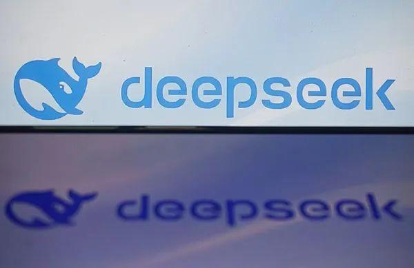 全網(wǎng)轟動(dòng)！DeepSeek超越ChatGPT，登頂美區(qū)