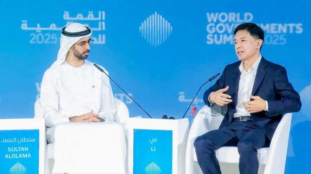 李彥宏：大模型成本每年降低90％以上，自動(dòng)駕駛比人開車安全10倍