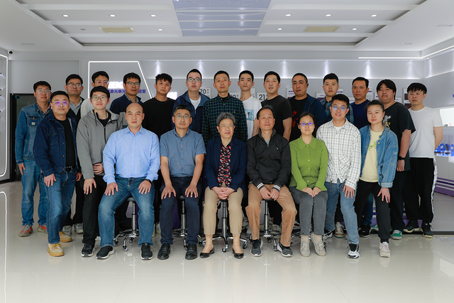 研究了38年玻璃的她，如今著眼如何用AI賦能新材料開發(fā)