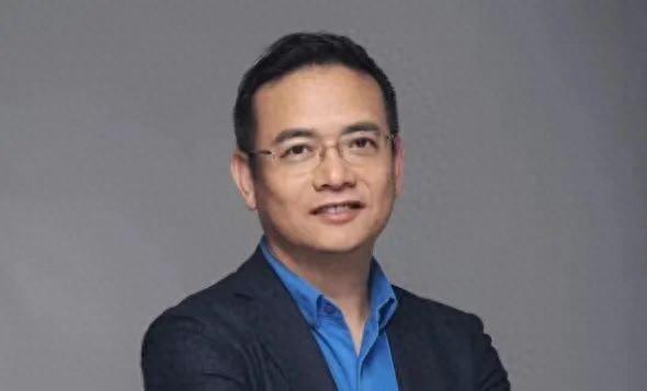 但斌：2025年AI應(yīng)用端爆發(fā)，軟件行業(yè)或出現(xiàn)顛覆性變化，但2025年不會(huì)是AI顛覆性的一年