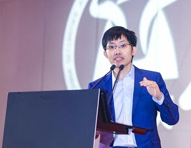 梁文鋒、楊植麟論文“撞車(chē)”，直指算法優(yōu)化，挑戰(zhàn)ChatGPT核心機(jī)制！風(fēng)投公司RAI Digital聯(lián)合創(chuàng)始人：AI無(wú)需讀完整本書(shū)，將更快、更高效
