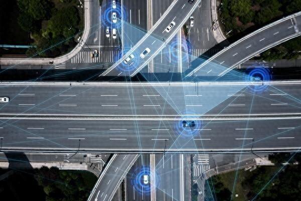 多地“車路云一體化”開年提速 更高級的自動駕駛有望駛?cè)肟燔嚨? width=