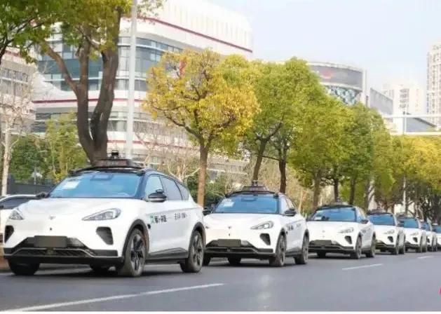 自動駕駛：未來已來，但人類駕駛會消失嗎？